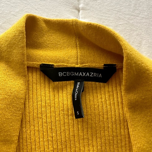 BCBGMAXAZRIA YELLOW TOP - Picture 7 of 8